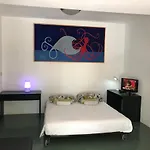 Park House ゲストハウス 3*