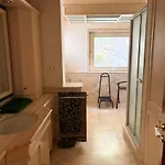 Park House ゲストハウス 3*