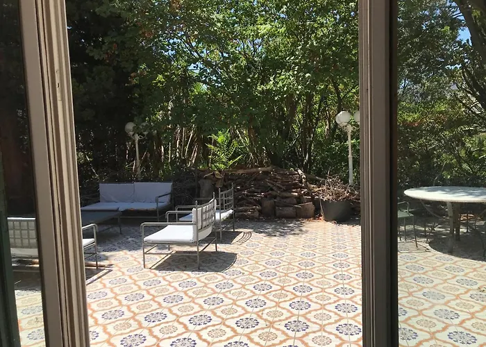 בית הארחה Park House מונדלו